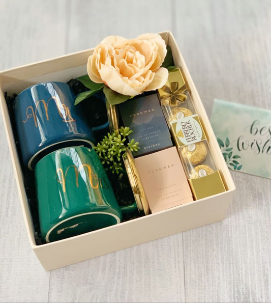 Couple’s Delight Gift Hamper